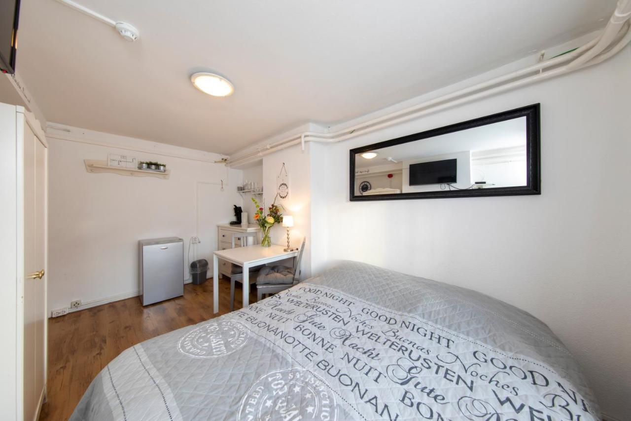 Double Room with Private External Bathroom
