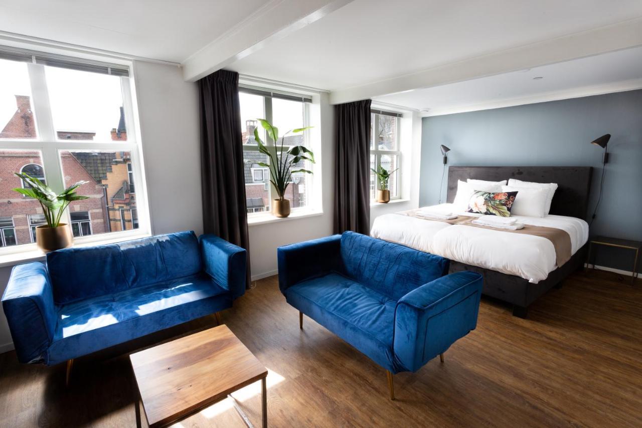 Twin Room with View