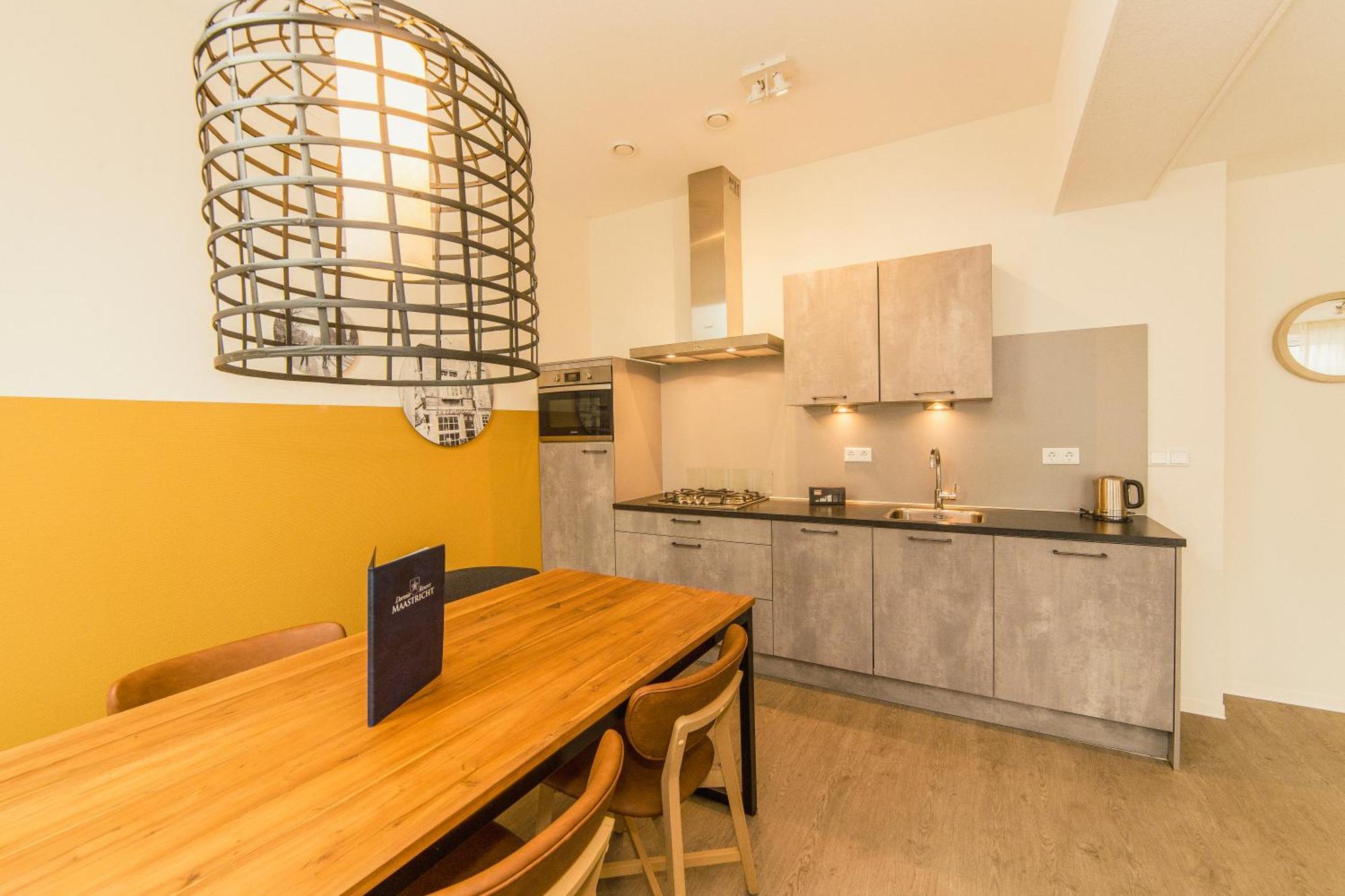Luxury 3-bedroom Apartment Terrace