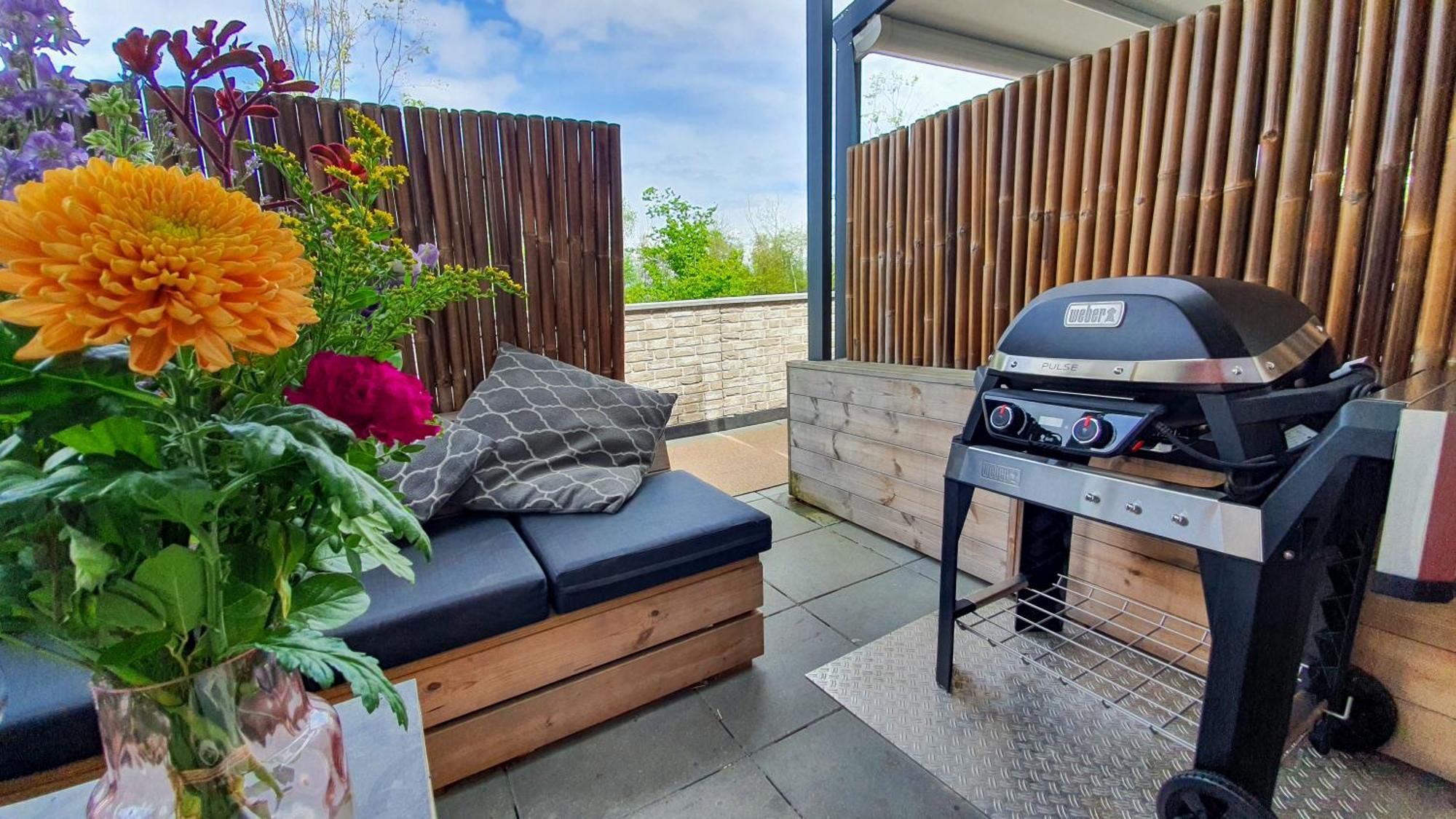 Luxury Two-Bedroom Apartment Terrace