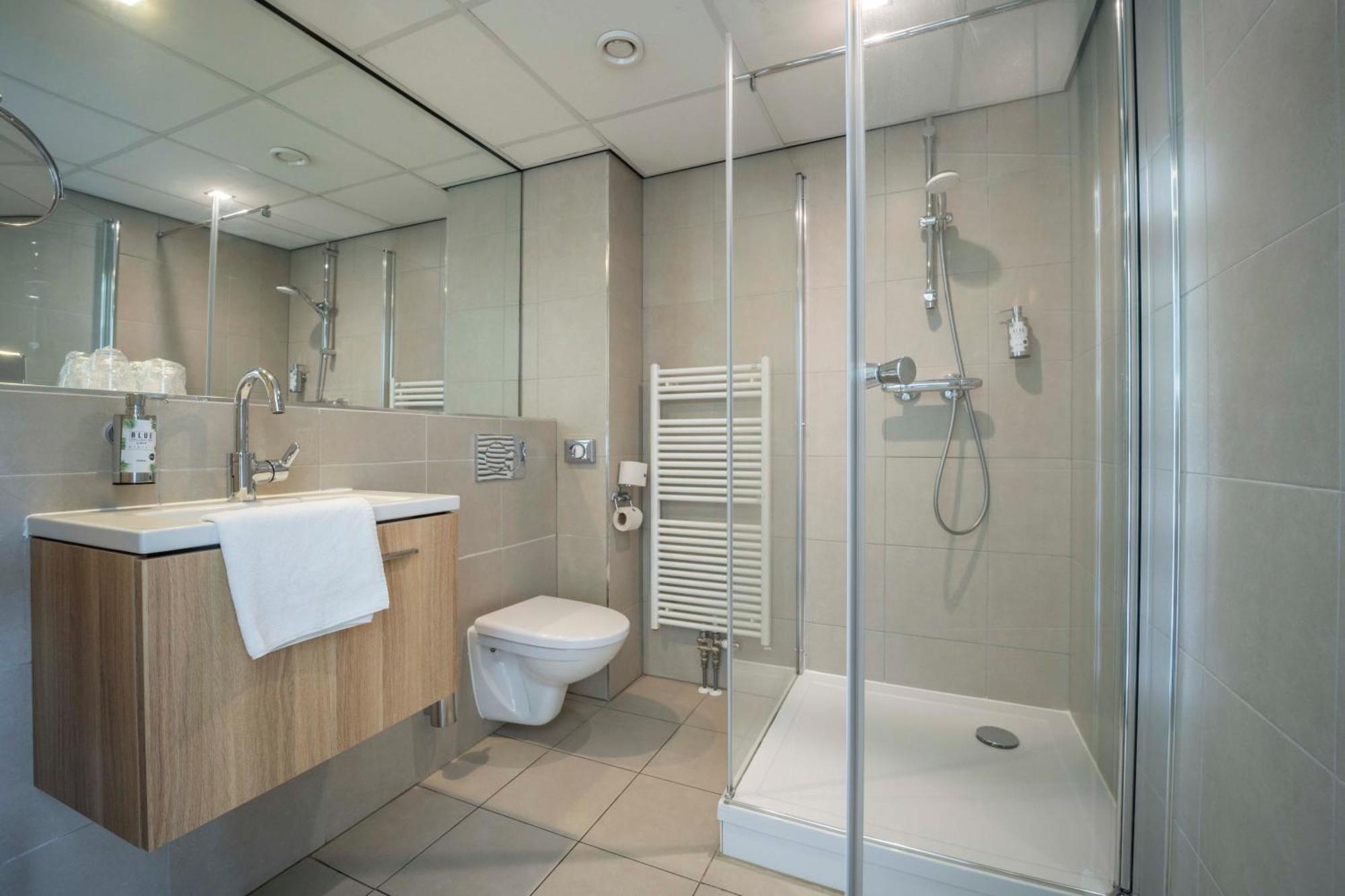Comfort Double Room with Shower and Terrace