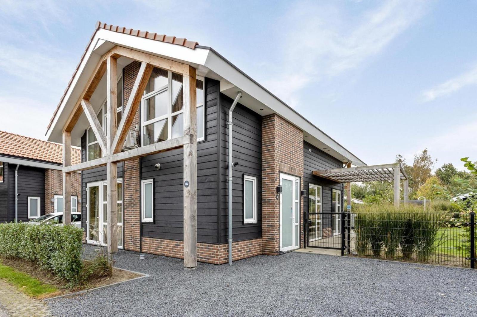 Villa voor 10 personen (overdekt) met zwembad en wellness (spa)