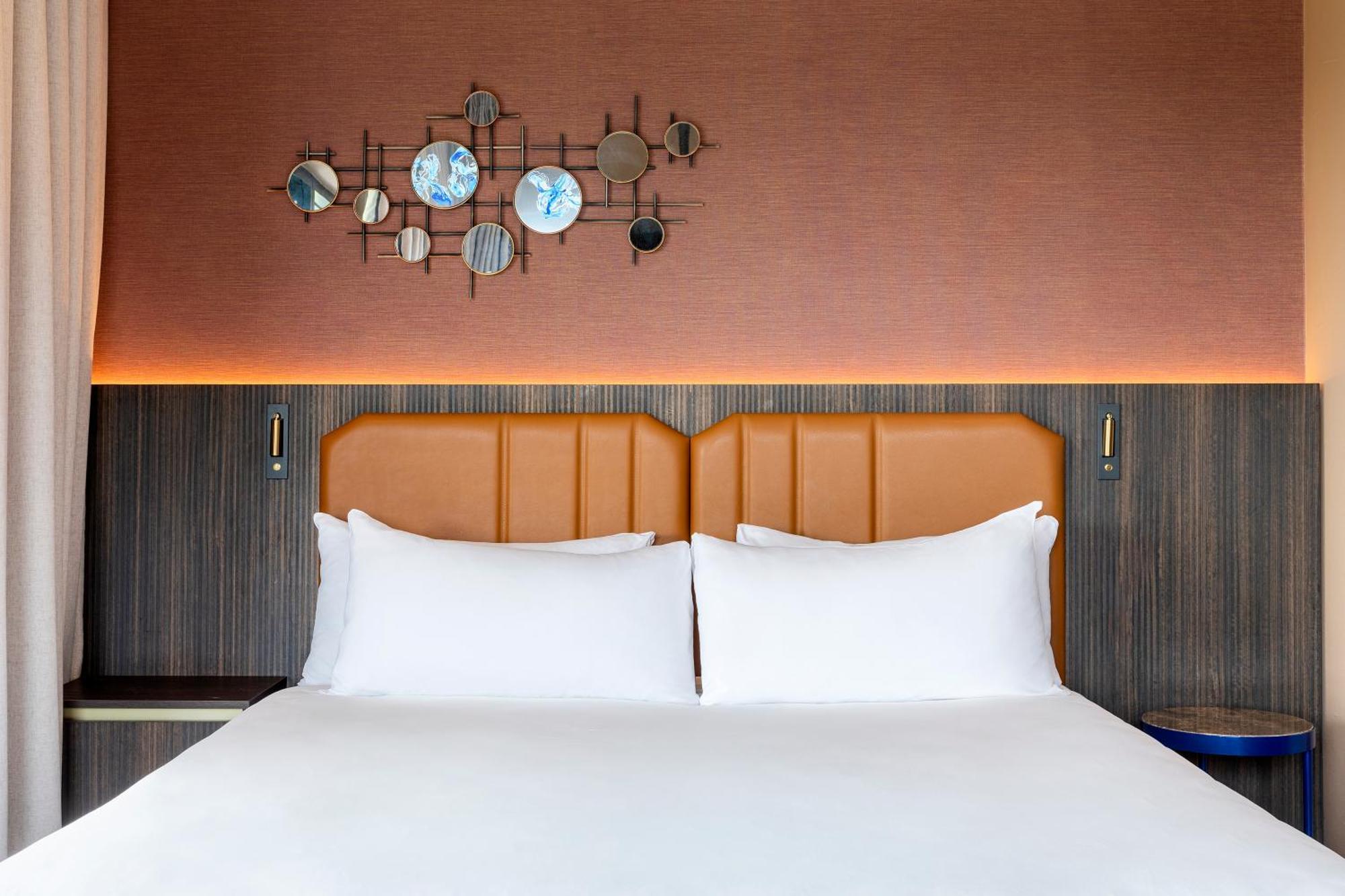 Driepersoonskamer met 1 Kingsize Bed en 1 Eenpersoonsbed