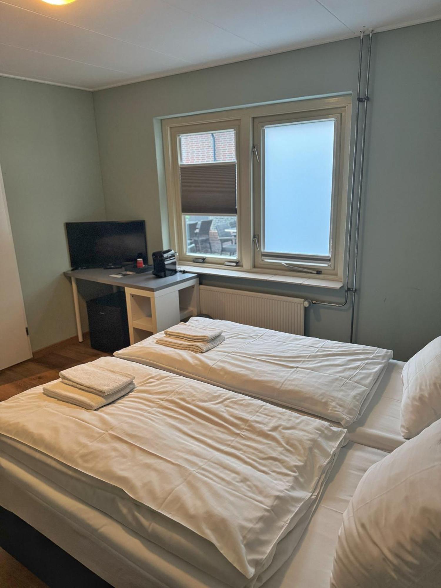 Twin Room with Bath