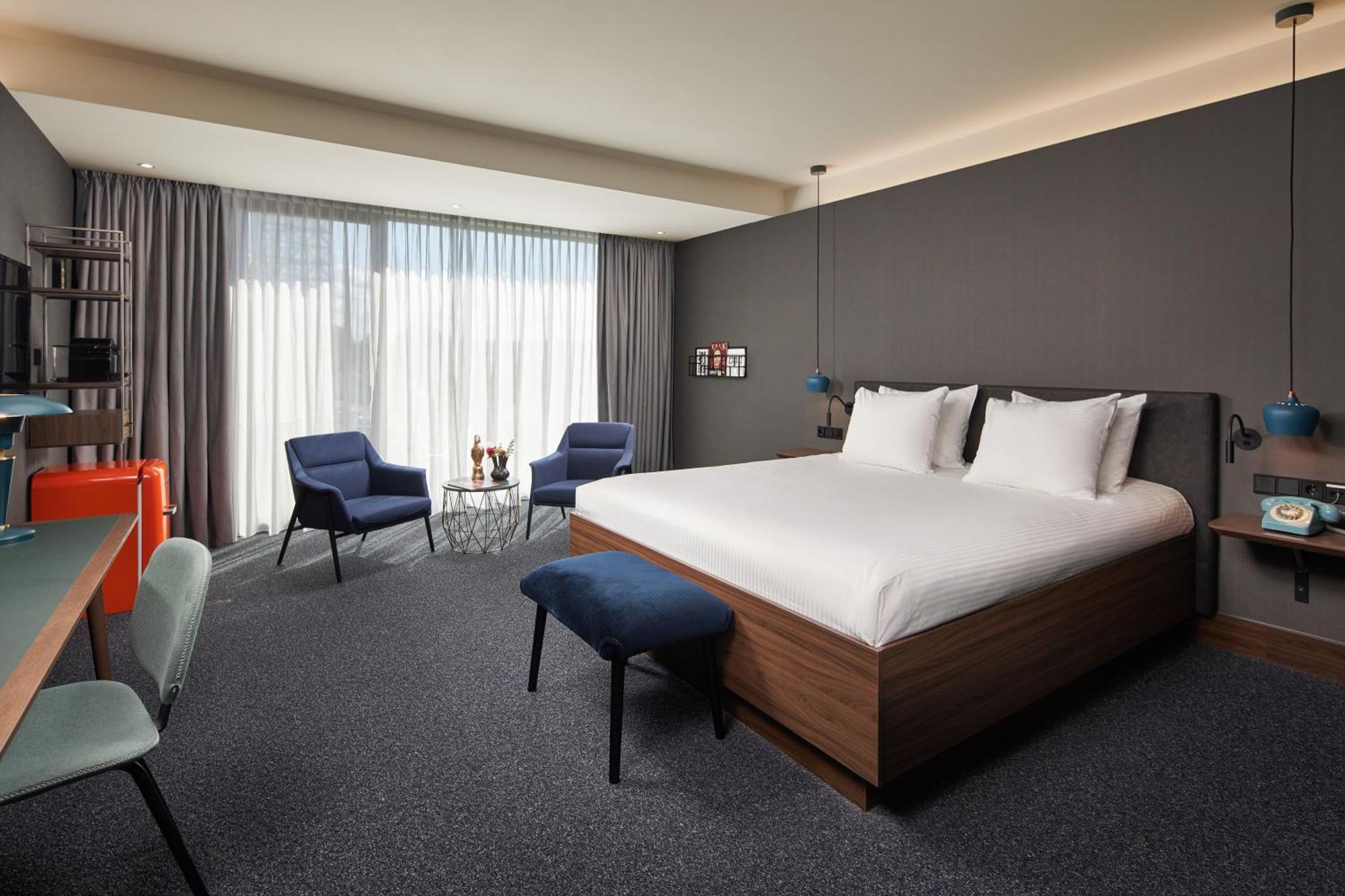 Superior King Room