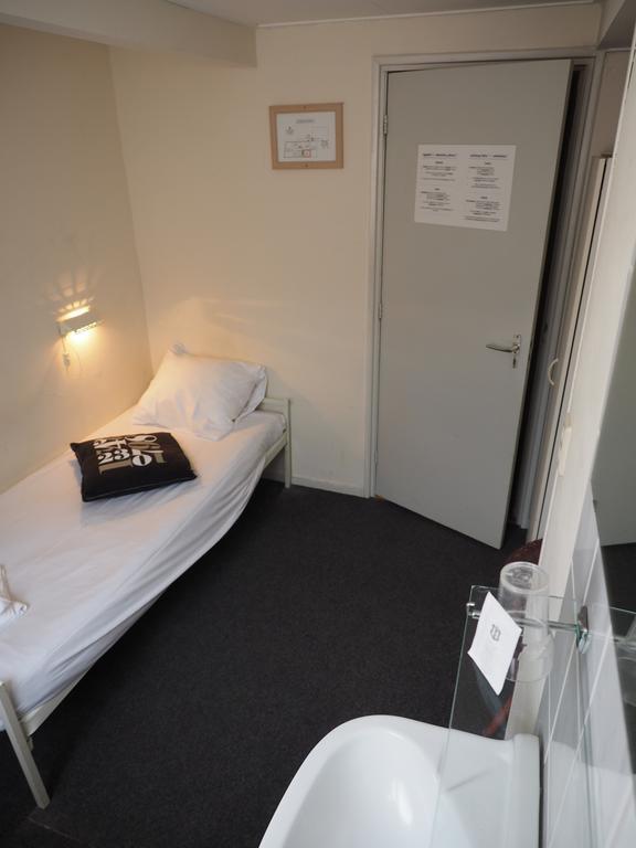 Budget Eenpersoonskamer met Gedeelde Badkamer
