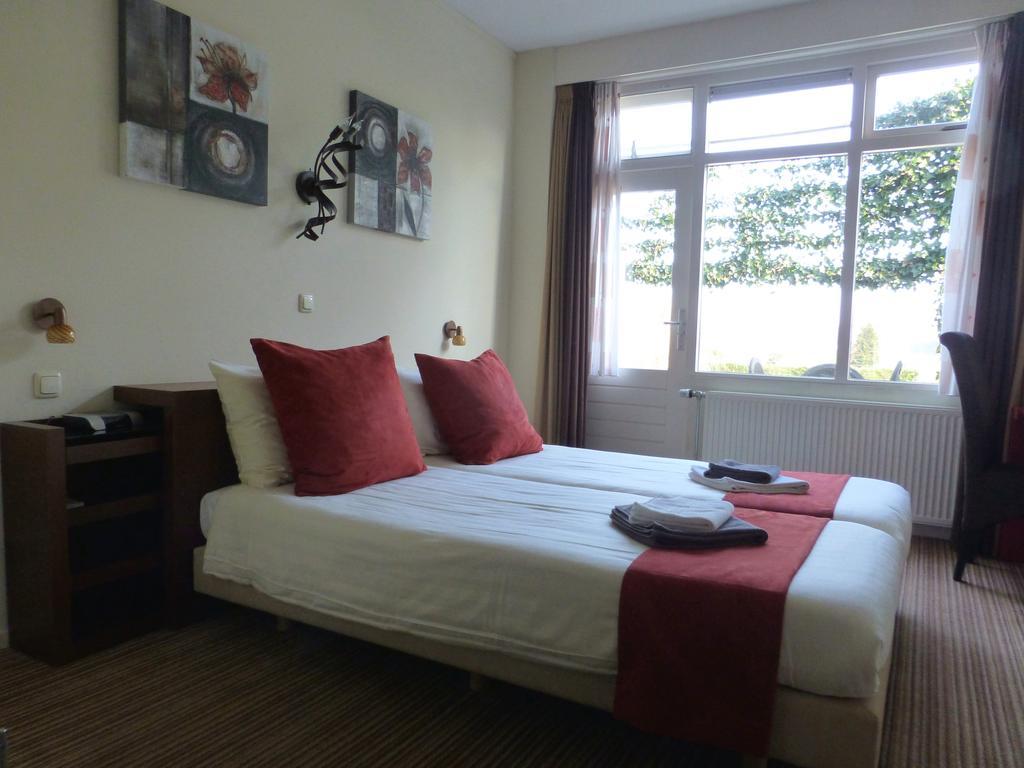Large Twin Room