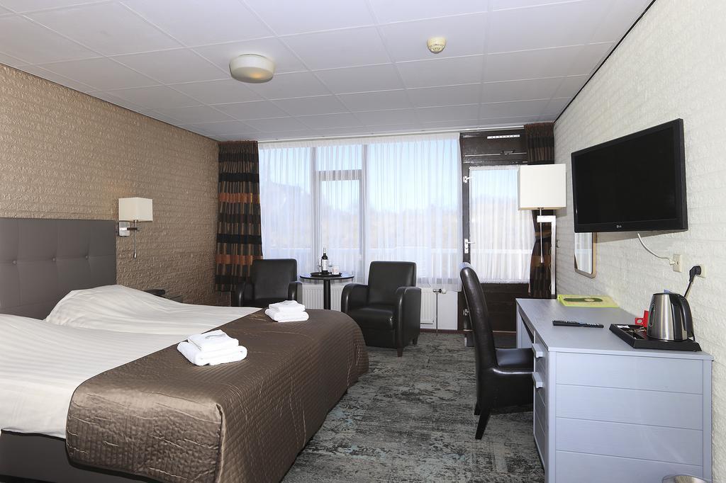 Double Room with Bath or Shower