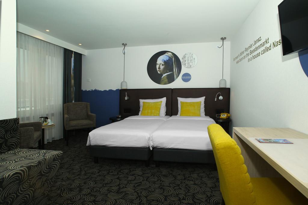 Doppel- oder Zweibettzimmer