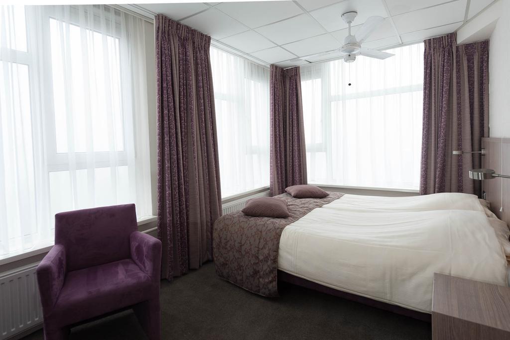 Large Twin Room