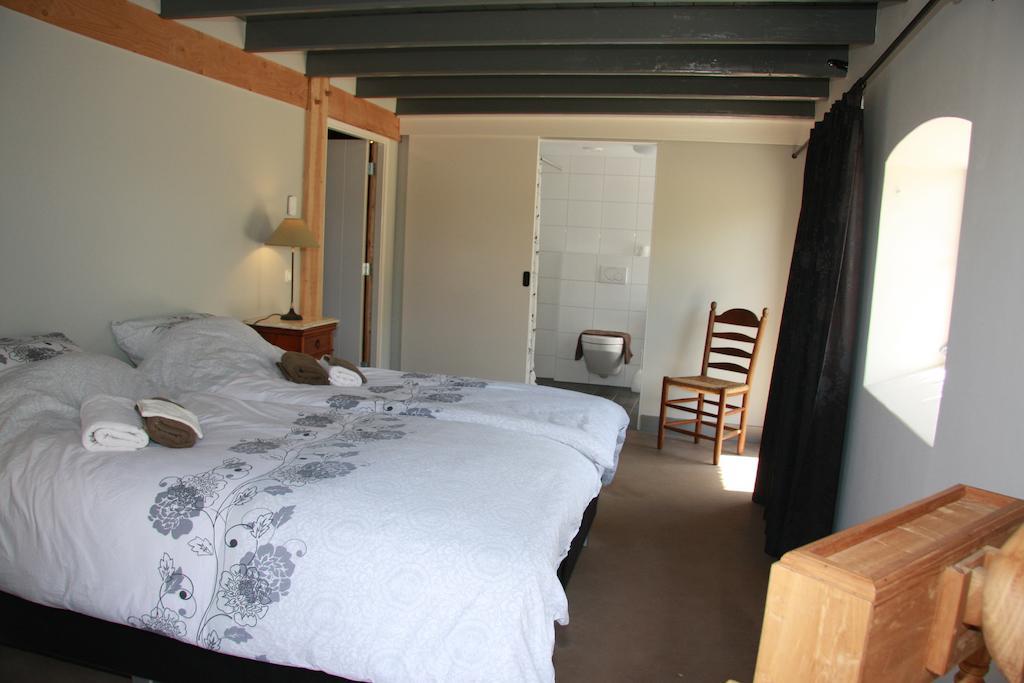 Tweepersoonskamer met 2 Aparte Bedden