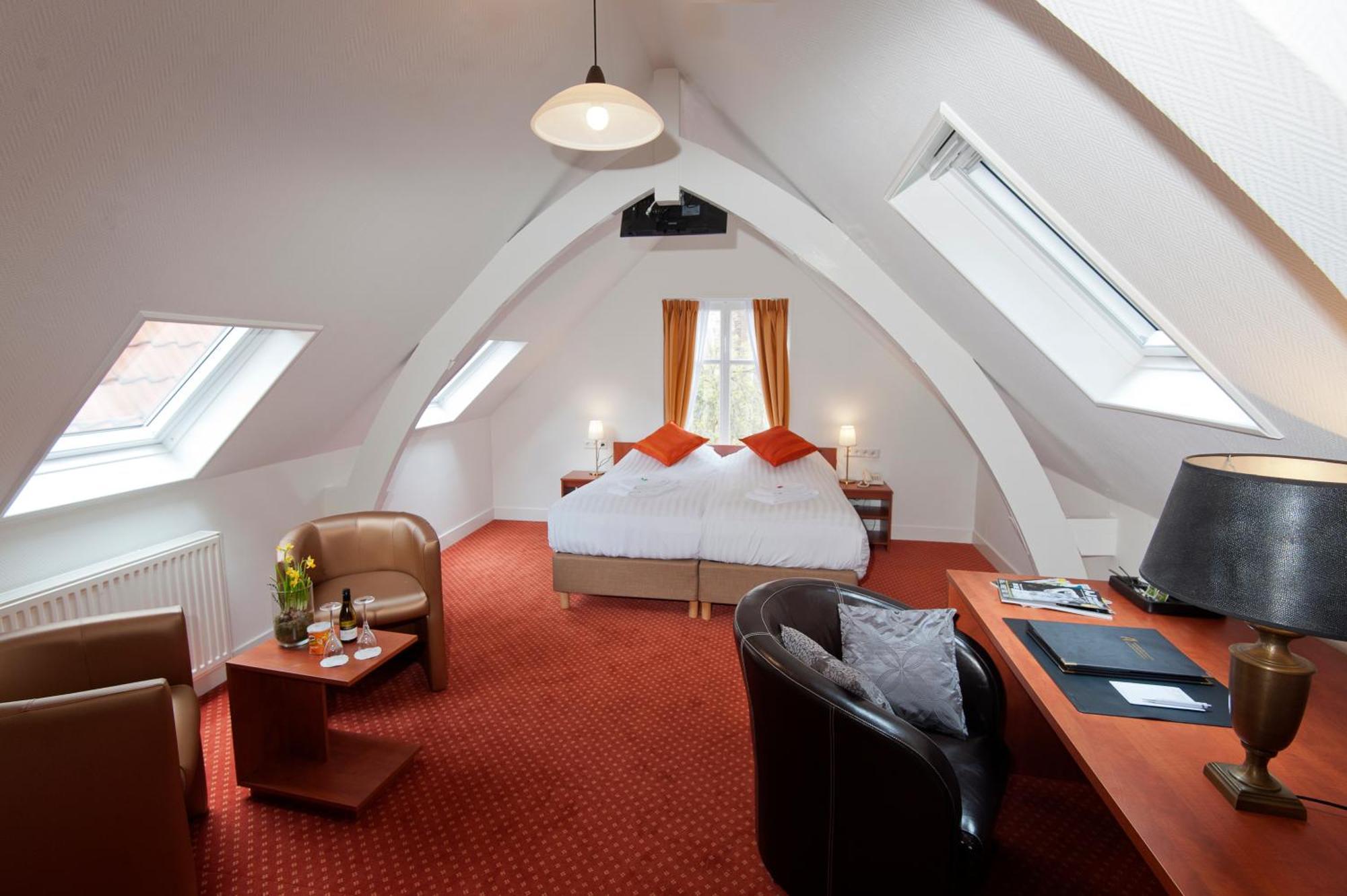 Classic Kamer met Uitzicht op de Kerk