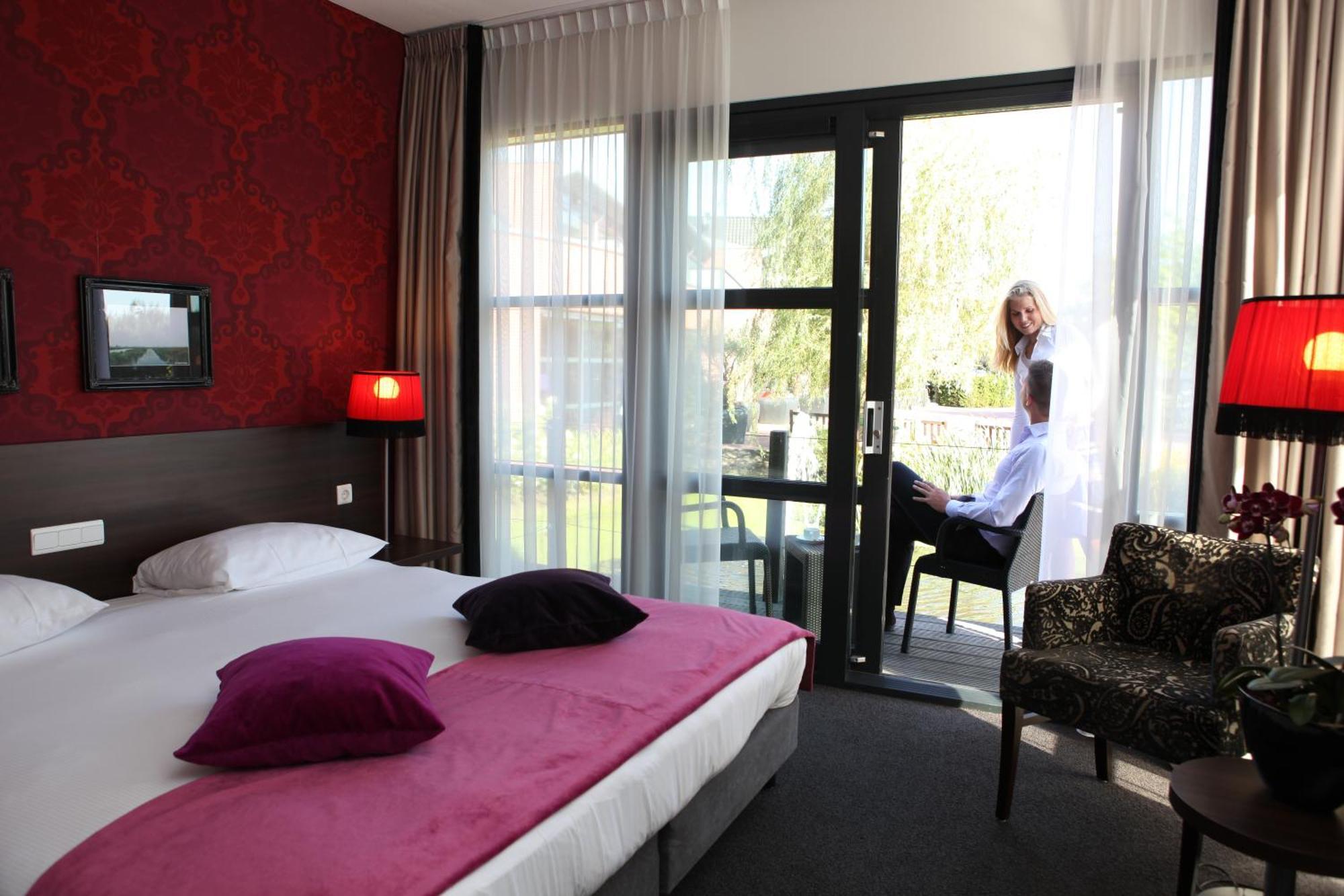 Deluxe Double Room,917322868:JPEG