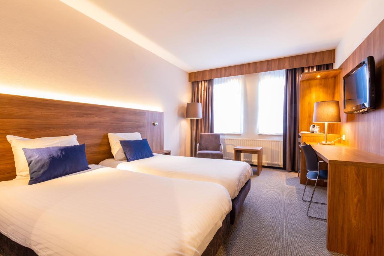 Tweepersoonskamer met 2 Aparte Bedden
