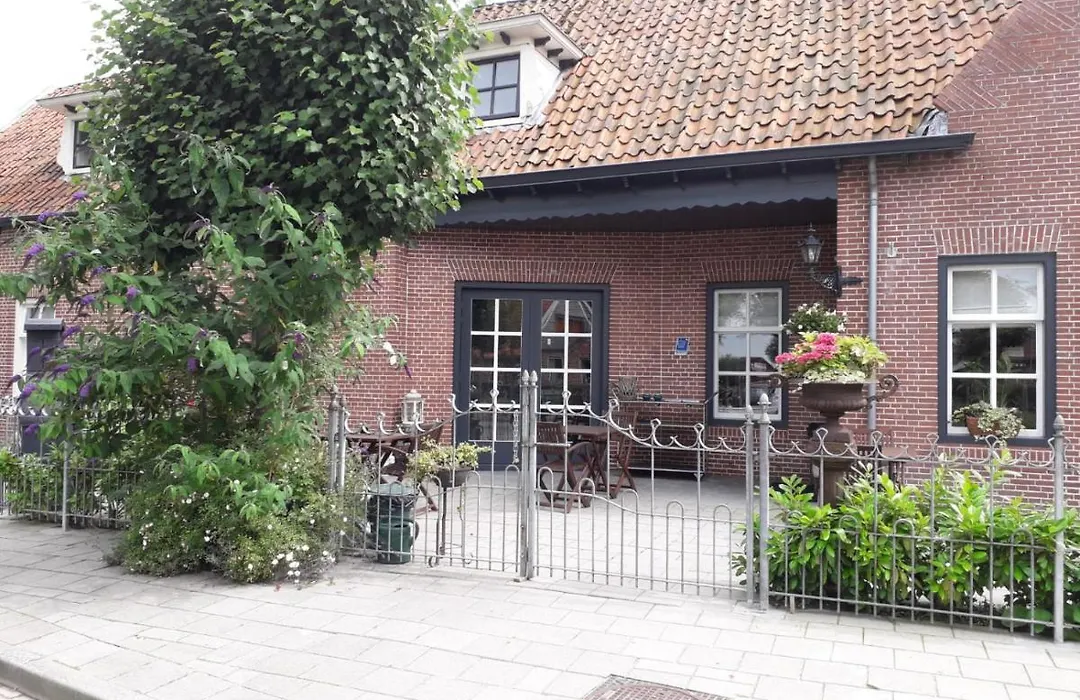 Vakantiehuis 'T Koetshuis Visvliet-1
