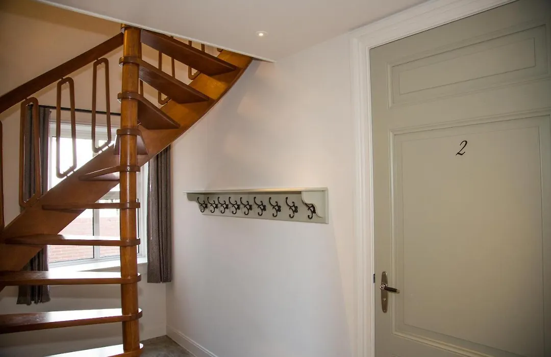 B&B Groepsaccommodatie De Pastorie Lage Mierde-1