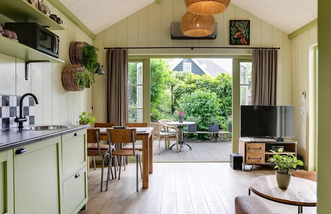 Cottage 'Onder de boompjes'-1