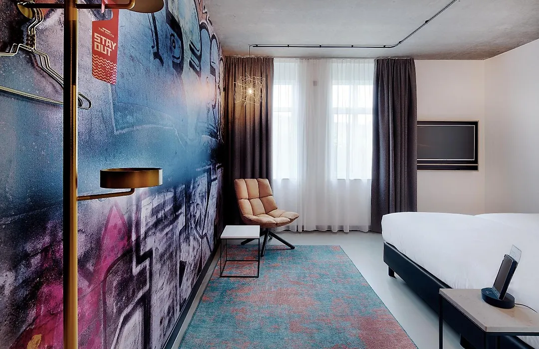 Hotel The Match-1