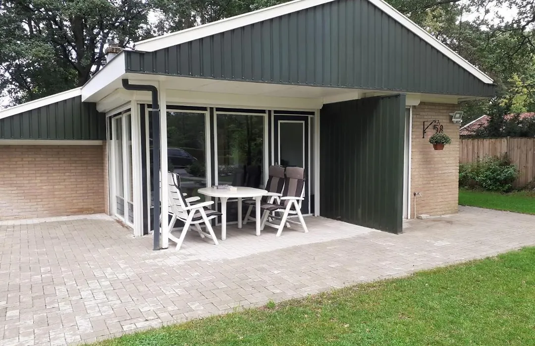 Bungalow/vakantiehuis op park Bavelds Dennen-1