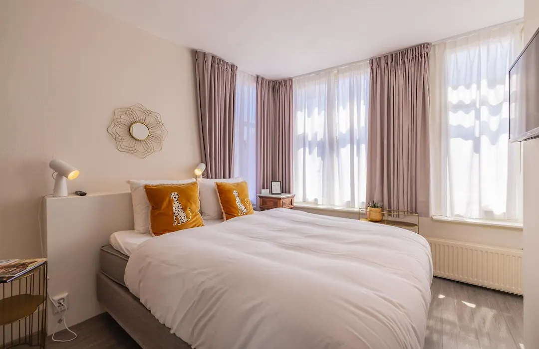 Lot Hotel-1