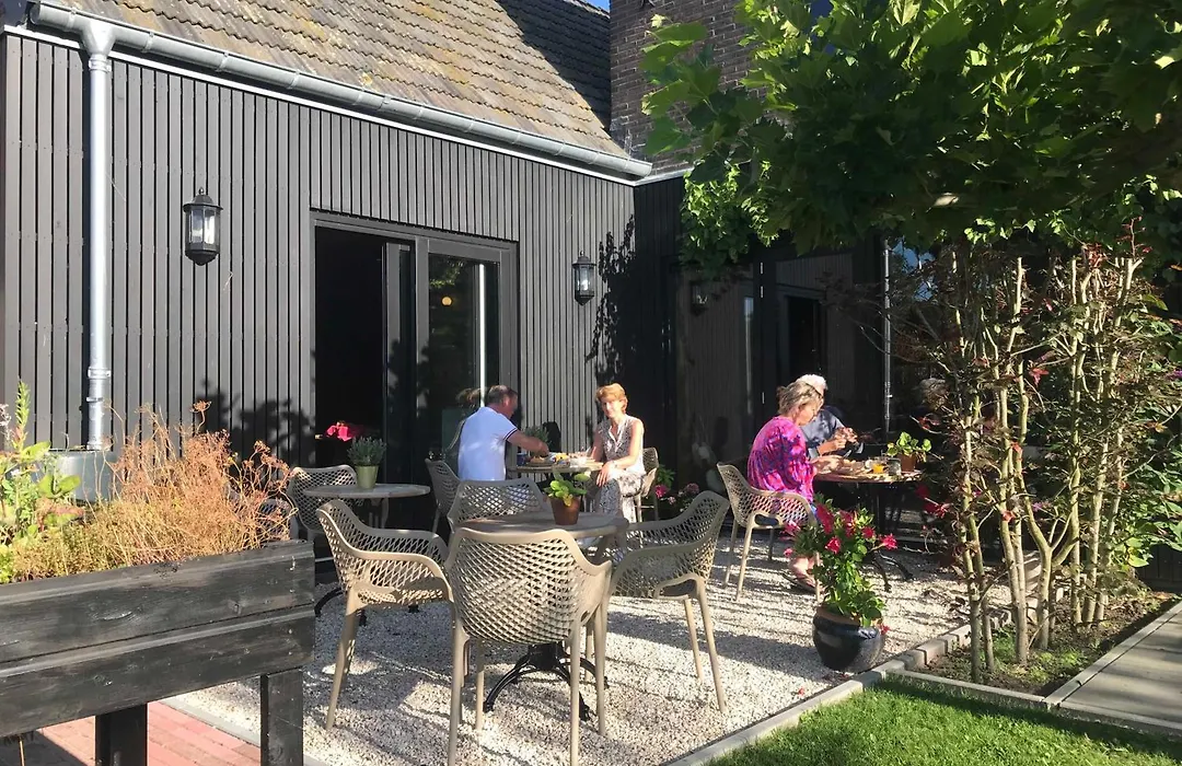 B&B De Pastorie bij Dokkum-1