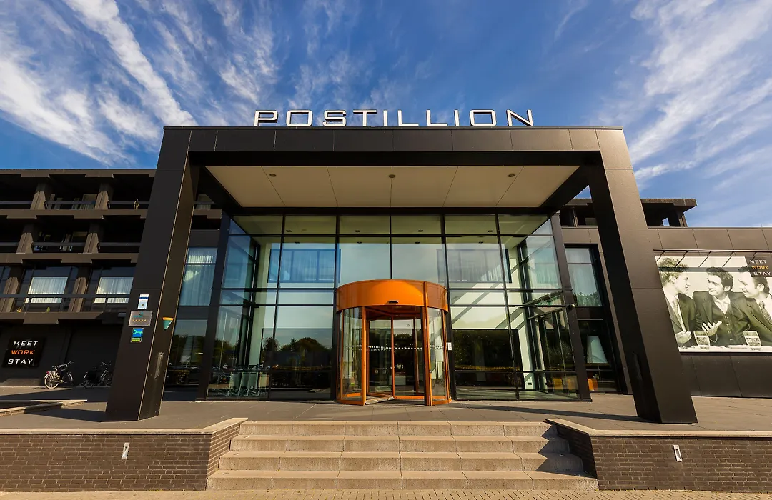 Postillion Hotel Dordrecht-1