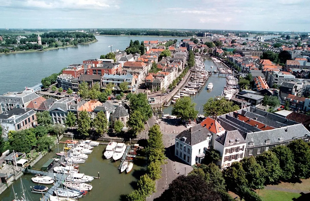 Postillion Hotel Dordrecht-1
