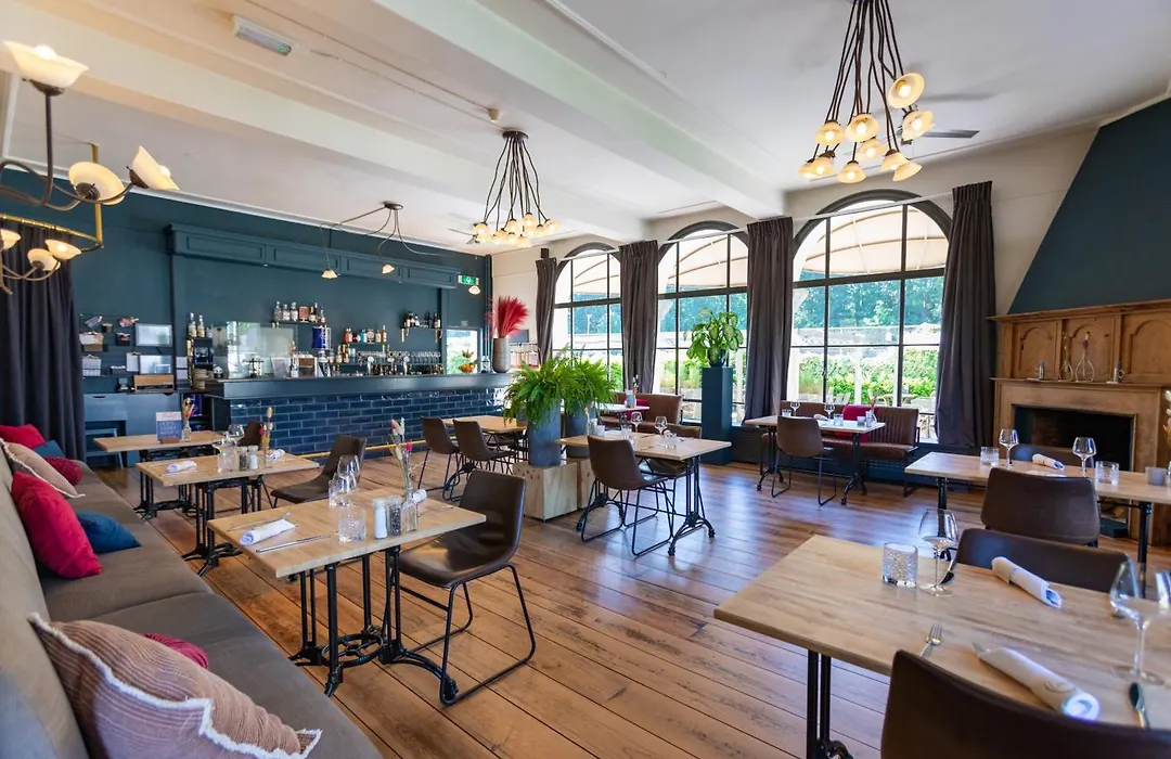 Fletcher Hotel-Restaurant De Reiskoffer-1
