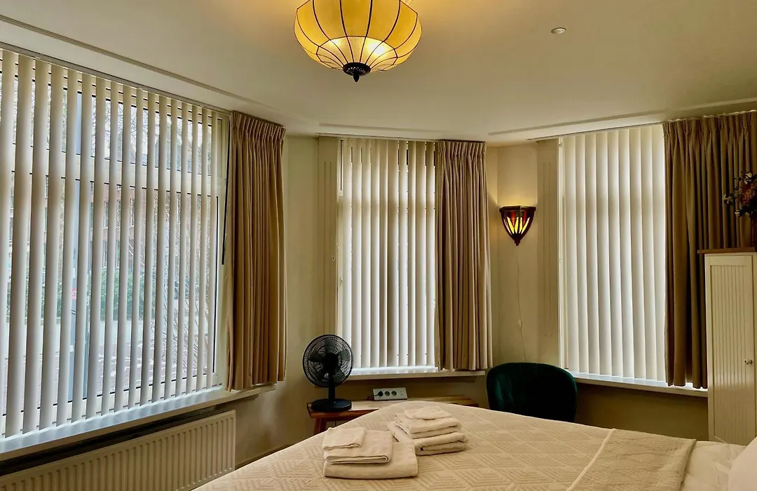 Bed And Breakfast Rotterdam-1