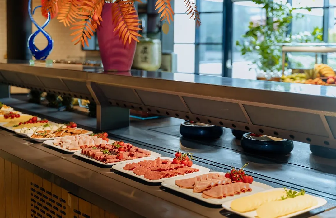 Corendon Amsterdam Schiphol Airport, A Tribute Portfolio Hotel-1