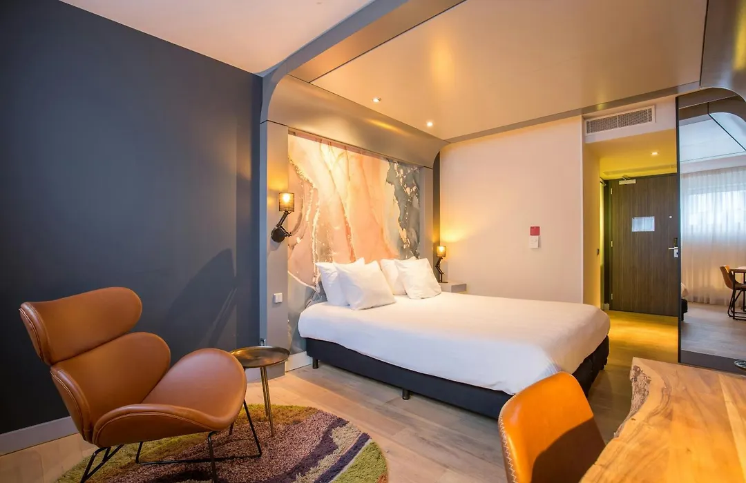 Leonardo Hotel Almere City Center-1