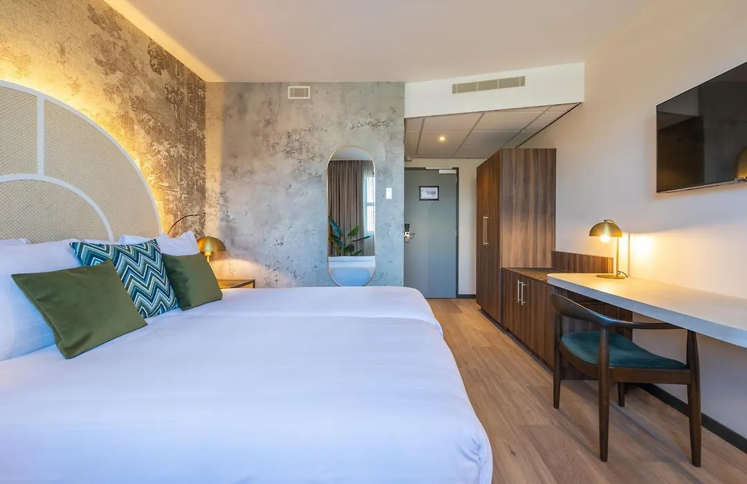 Leonardo Hotel Breda City Center-1