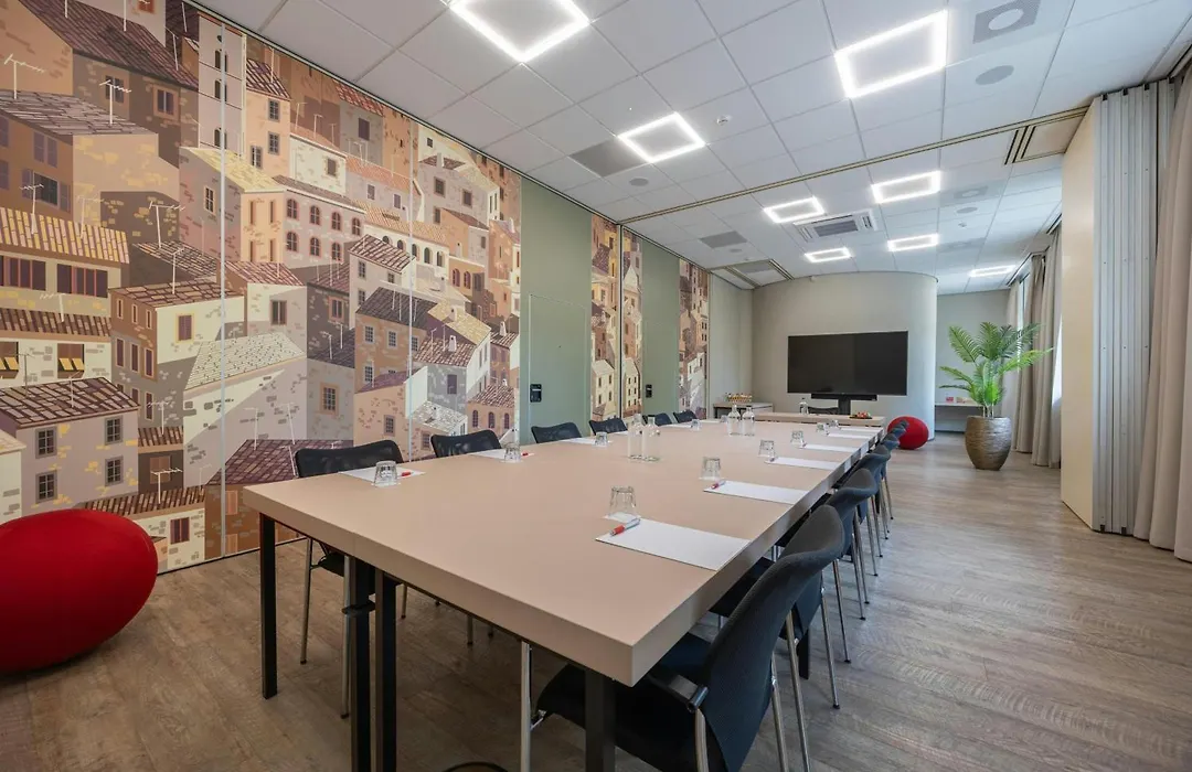 Leonardo Hotel Breda City Center-1