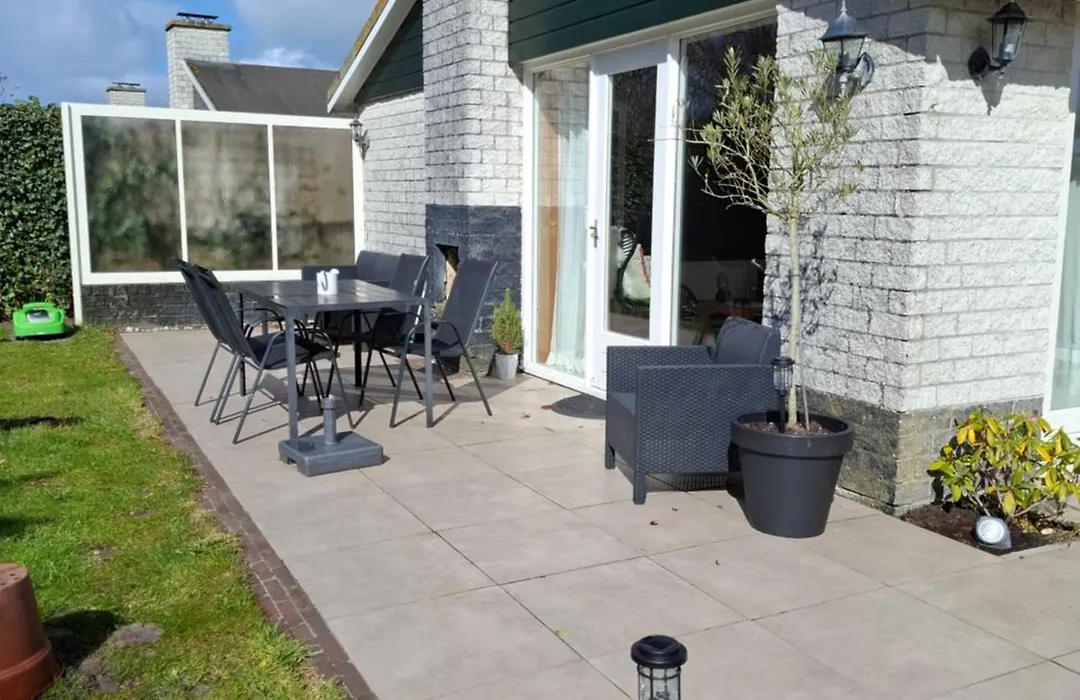 Cosy Petten, Family Only-1