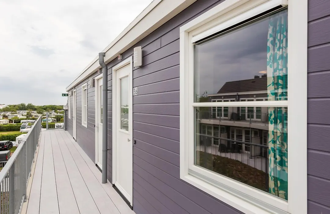 Roompot Strandplevier Hotelsuites-1