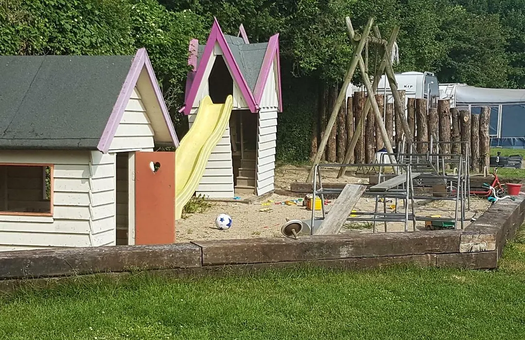 Minicamping Aan de Waterspiegel-1
