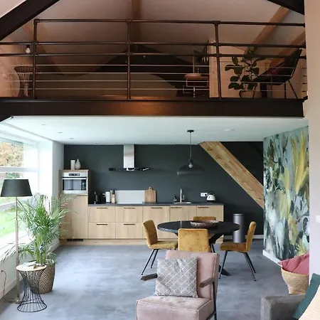 Met de Kippen op Stok - Vakantiehuisjes-3