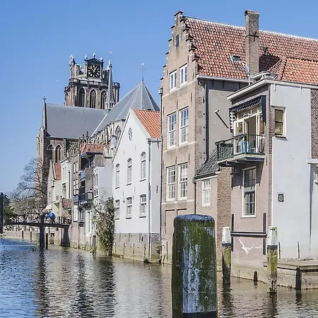 Blom aan de Gracht-2