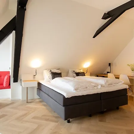 Snoozz Hotels Bolsward Boutique hotel zonder receptie met digitale sleutel-3