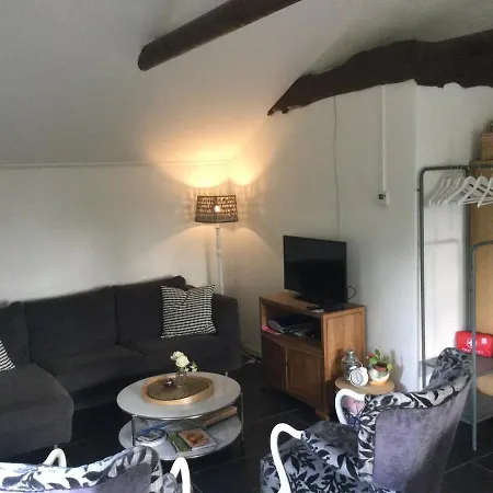 Landelijk gelegen Huisje op erf-3