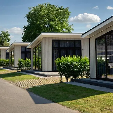 Recreatiepark Jachthaven De Veerstal Lathum - Luxe Chalet-3