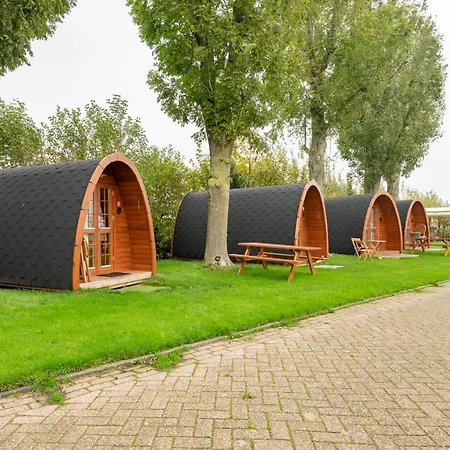 Tiny Camping Pod-3