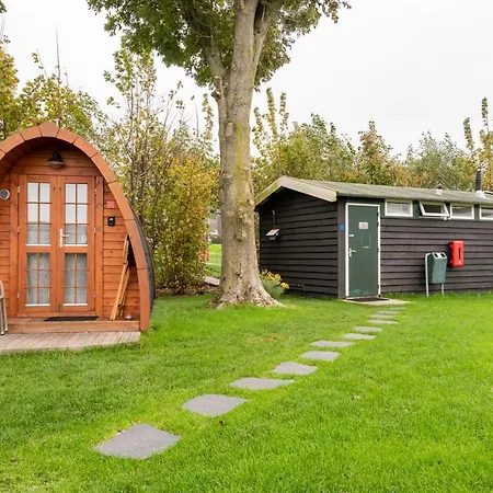 Tiny Camping Pod-2