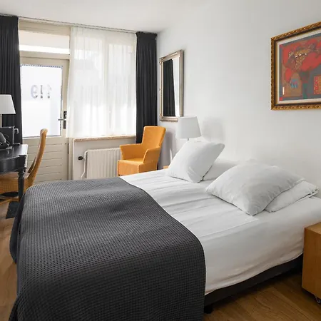 Strandhotel Domburg-2