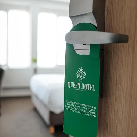 Queen Hotel-3
