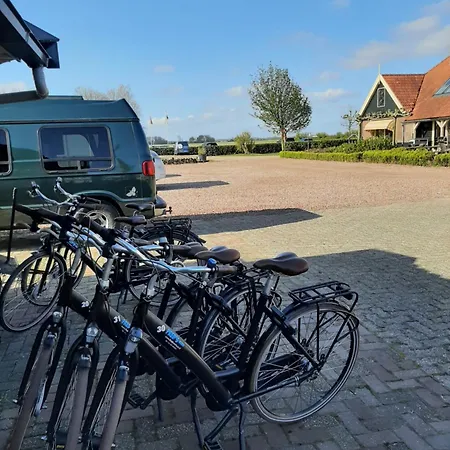 Camping De Tulpenweide lege Kampeerplaats, lege plaats op het gras zonder bed-3
