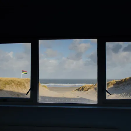 Strandhotel Terschelling B&B-2
