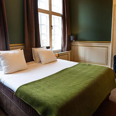 Dutch Golden Hotel-3