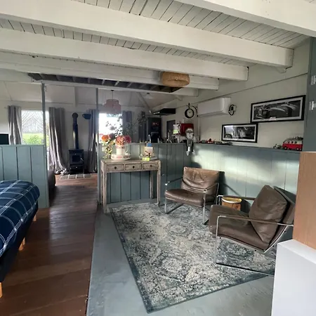 Holiday Cottage De Garage Inn-3