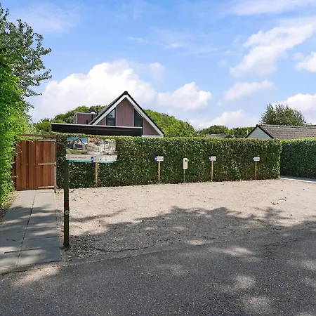 Oude Nieuwelandseweg 33A - Ouddorp - Villa IJsvogel (met jacuzzi, extra kosten voor gebruik)-2